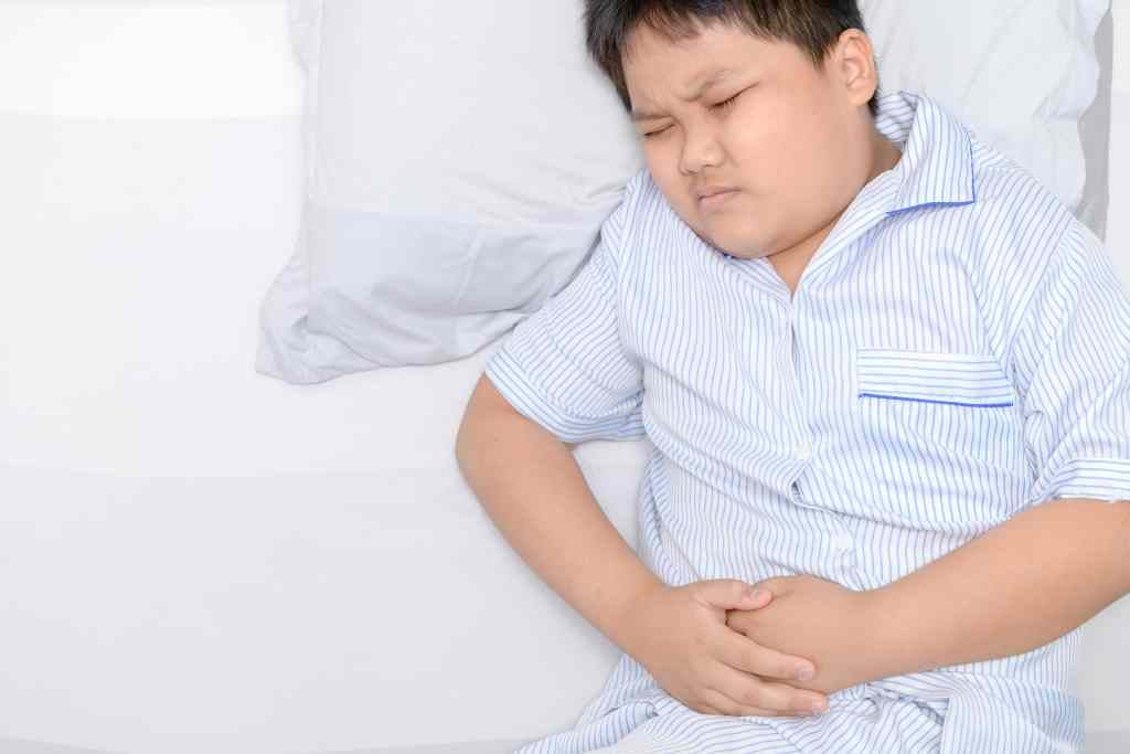 8 Cara Alami untuk Mengobati Sakit Perut pada Anak