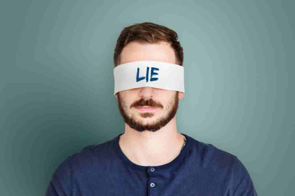 Waspadai Ciri-Ciri Orang Berbohong Menurut Psikologi