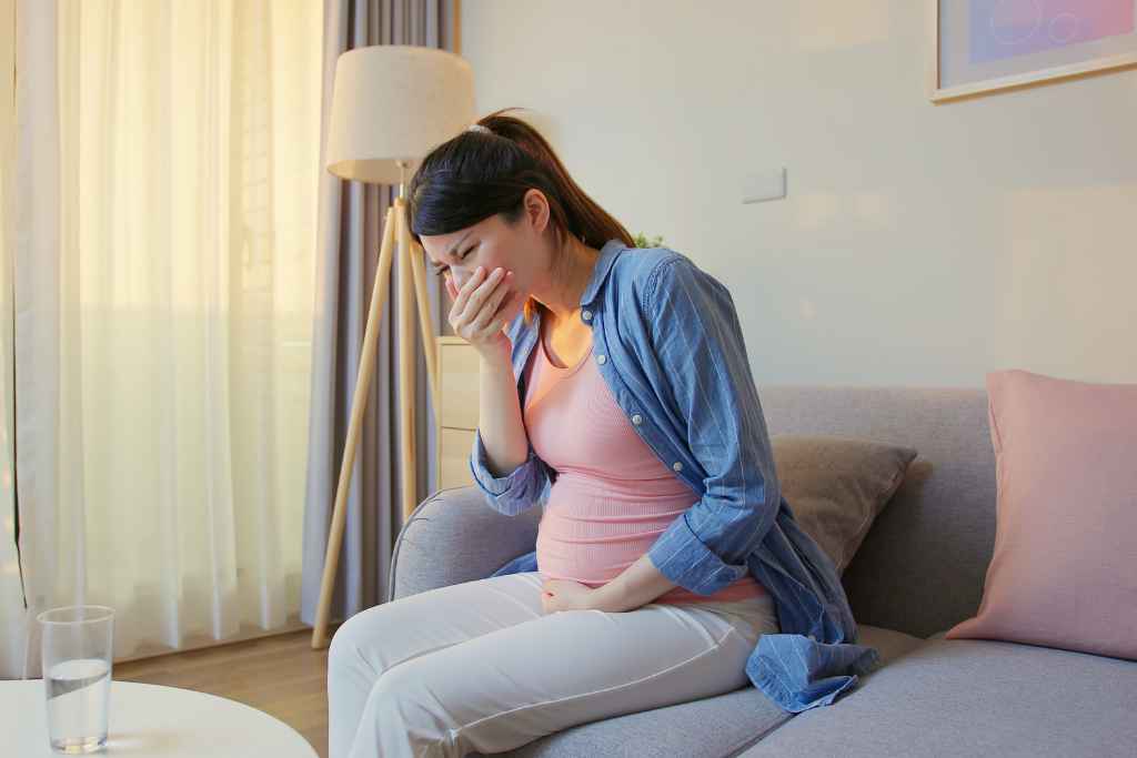 Penyebab dan Cara Mengatasi Perut Panas saat Hamil