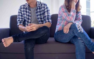 Waspadai 10 Ciri-Ciri Suami Selingkuh Menurut Psikologi