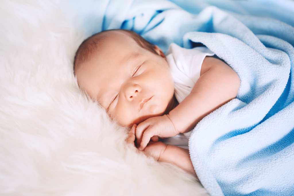 5 Bahaya Kipas Angin untuk Bayi, Penting Diwaspadai Orang Tua