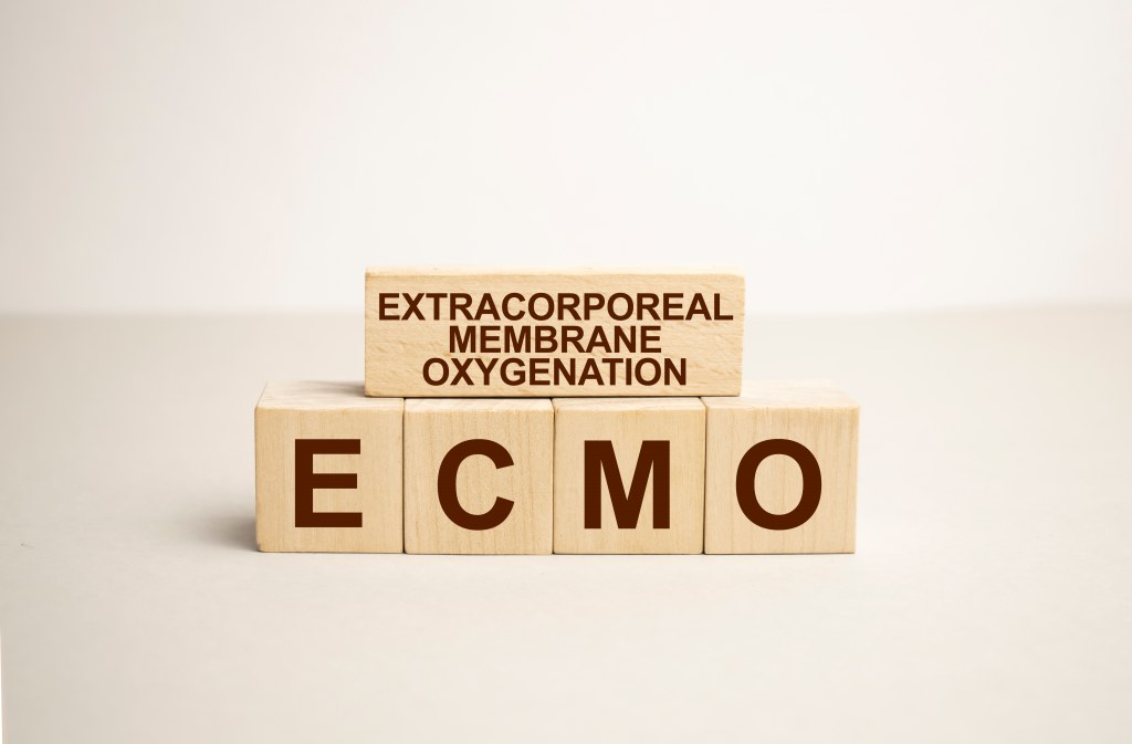 Terapi ECMO: Definisi, Cara Kerja, Manfaat, dan Risiko