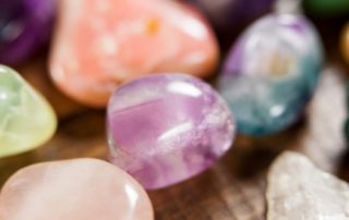 Mengenal Crystal Healing dan Manfaatnya untuk Kesehatan