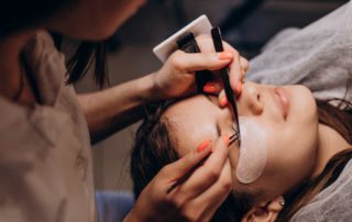 Eyelash Extension: Prosedur hingga Pro-Kontra Melakukannya