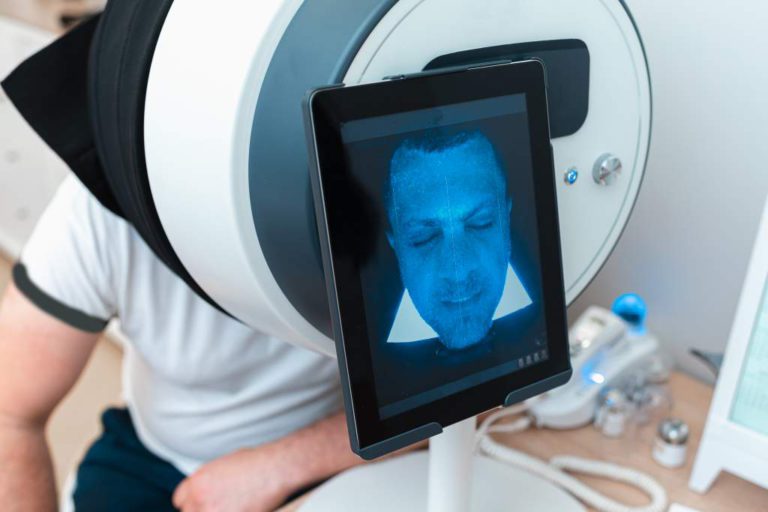 Wood's Lamp Exam, Prosedur untuk Memeriksa Kondisi Kulit