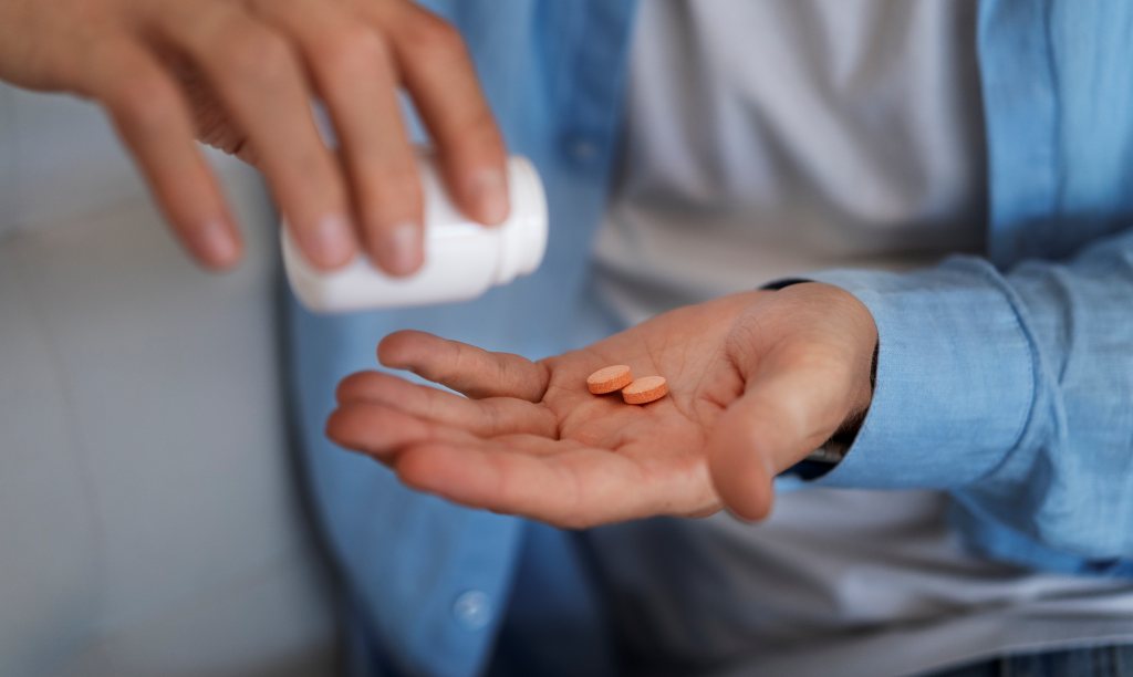 Alfuzosin: Manfaat, Dosis, Efek Samping