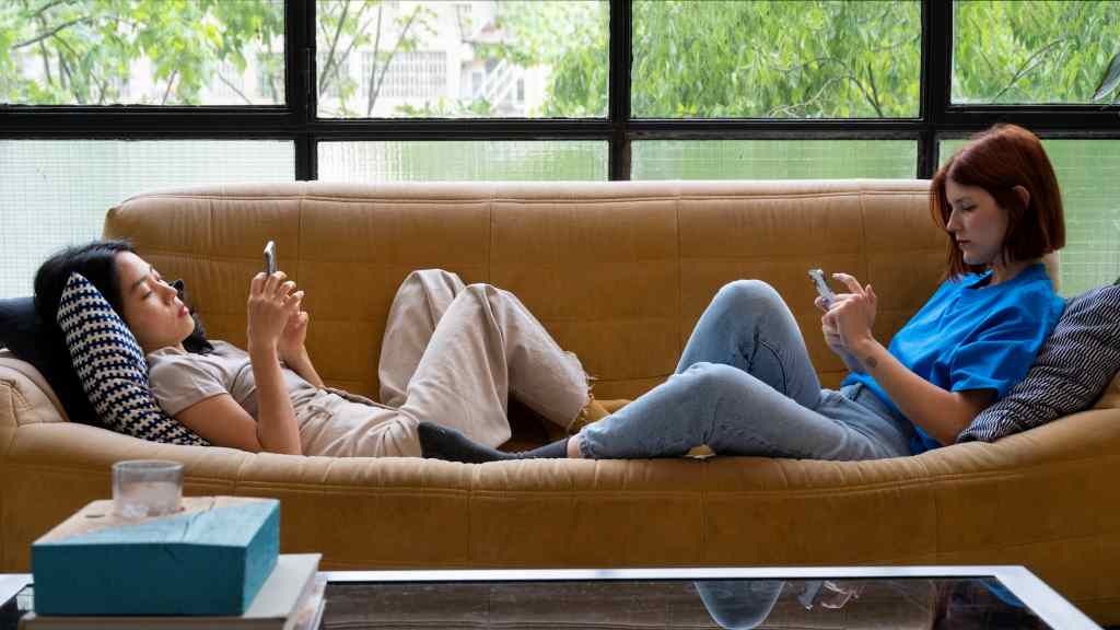 Waspadai! Ini Bahaya Rebahan Terlalu Lama bagi Fisik dan Mental
